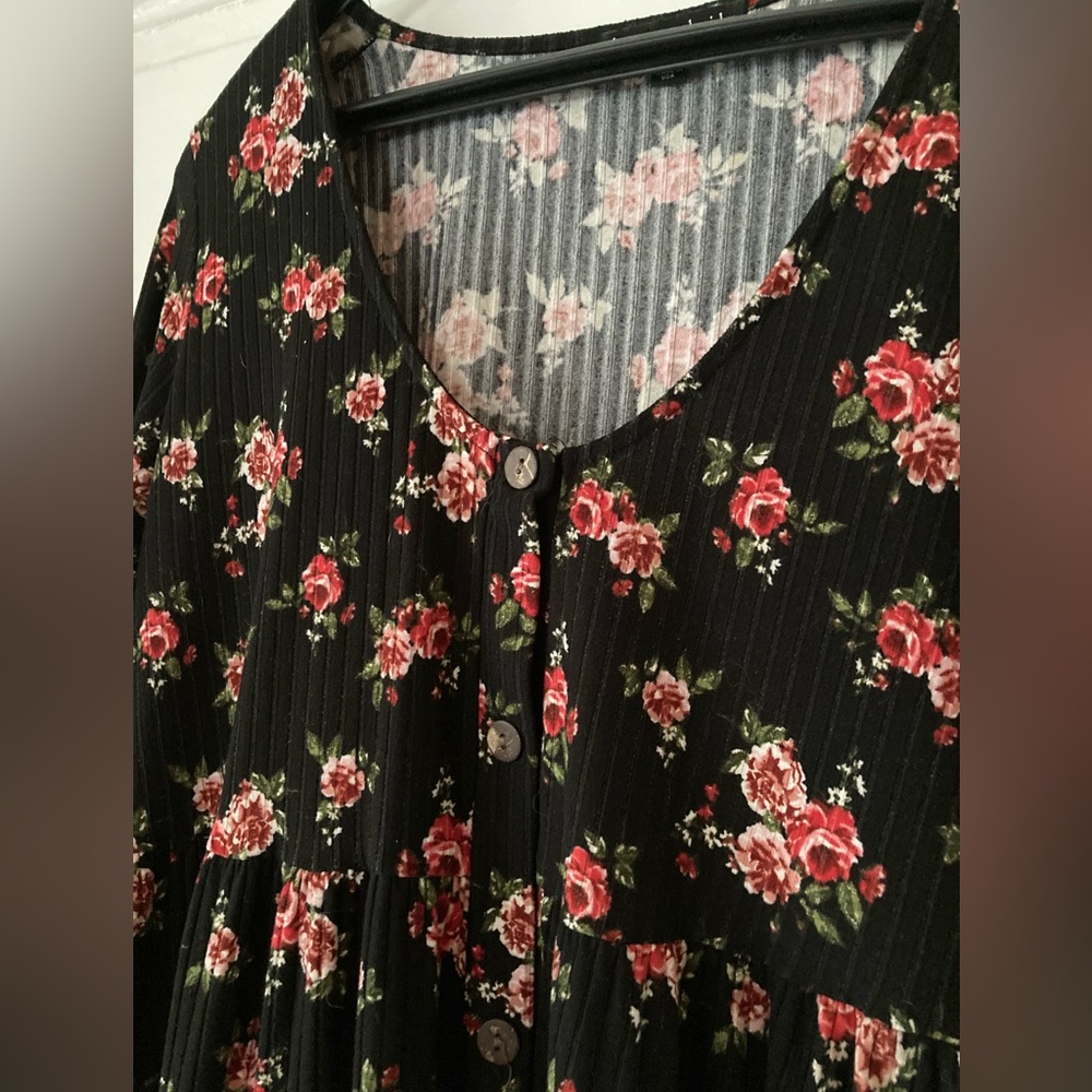 Vintage 90’s floral grunge dress size M